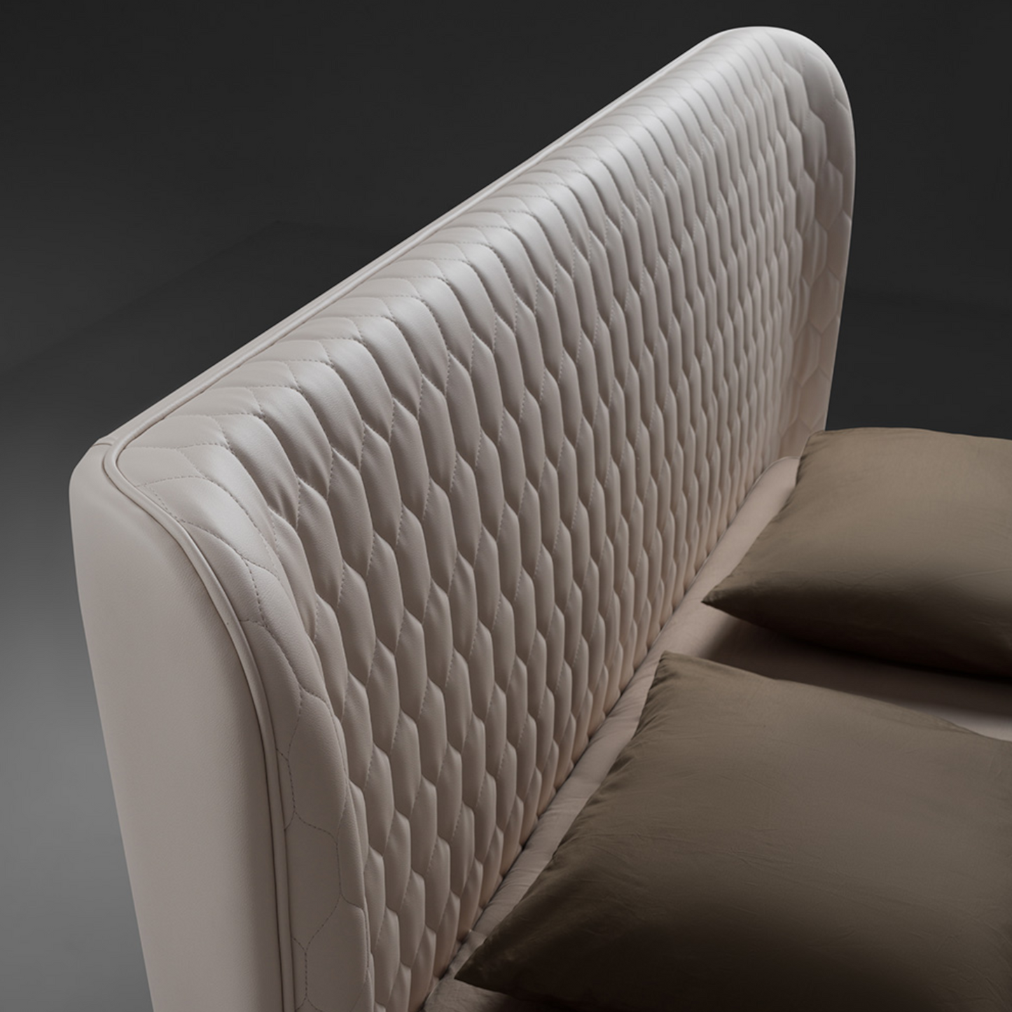 Maia Bed